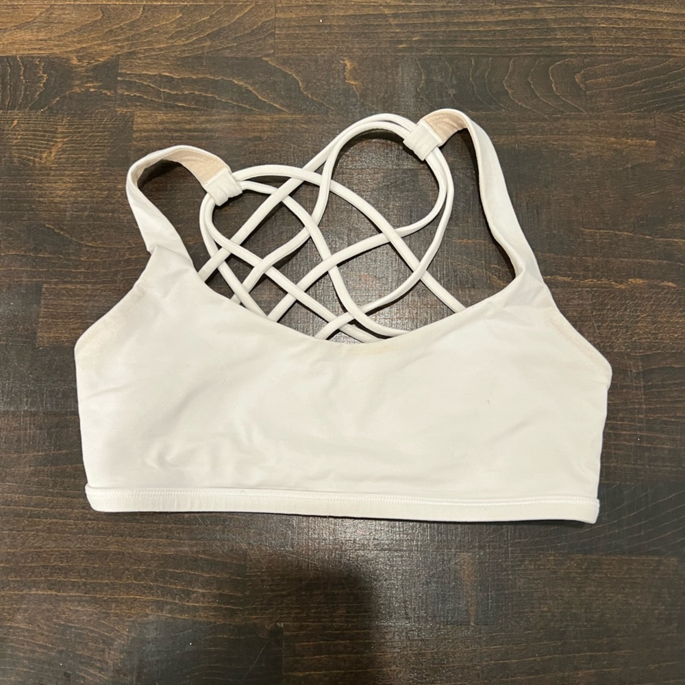 white lululemon sports bra